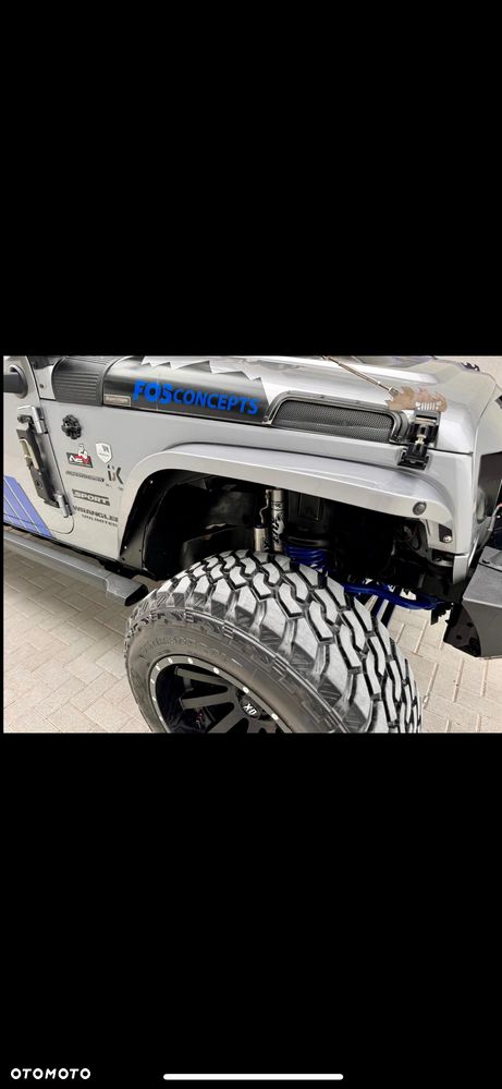 Jeep Wrangler 3.6 Unlim Black Edition II - 25