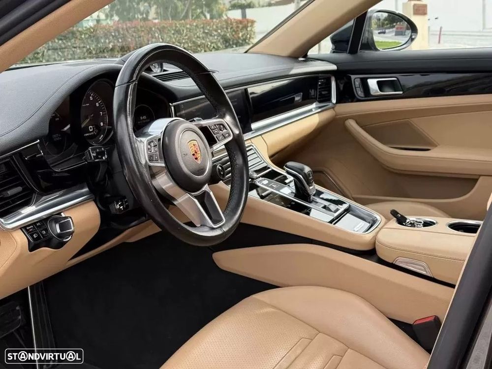 Porsche Panamera Sport Turismo 4 E-Hybrid - 26