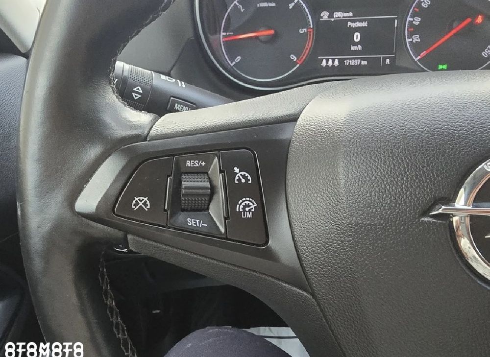 Opel Zafira - 26