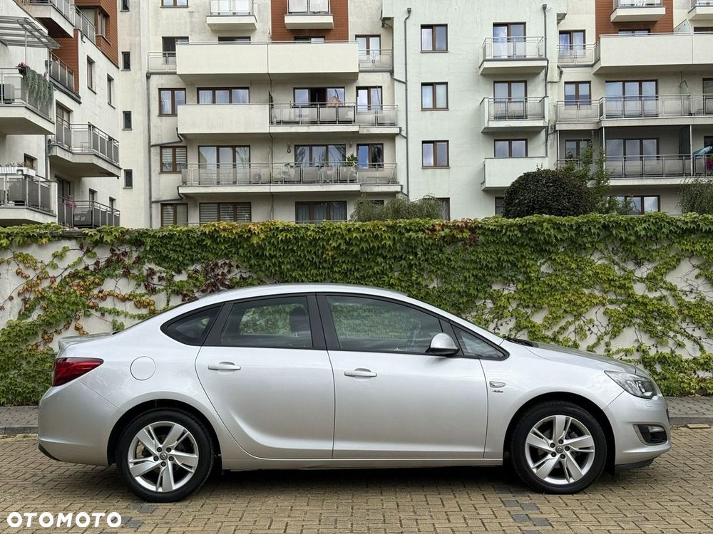 Opel Astra 1.4 T Active EU6 - 9