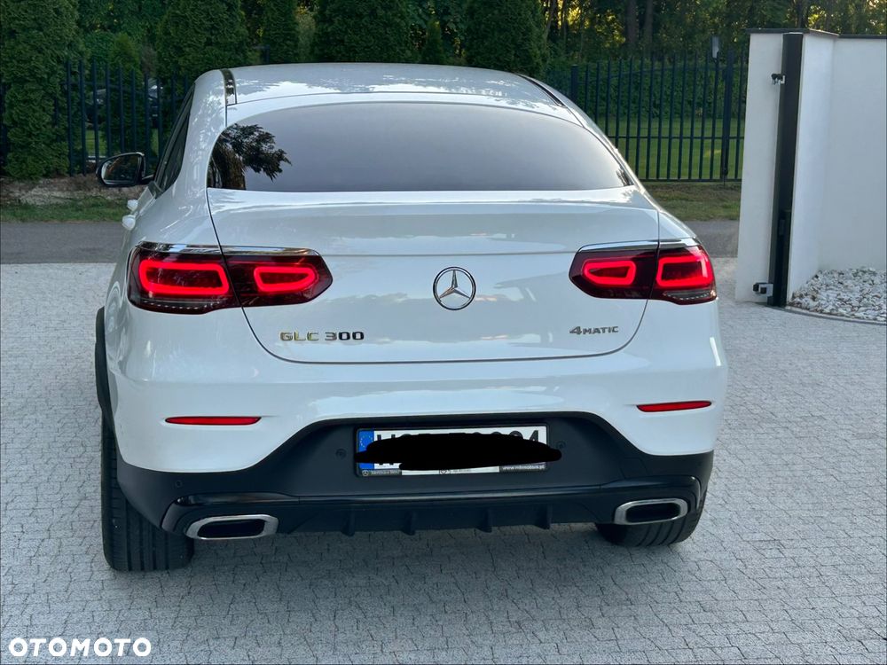 Mercedes-Benz GLC 300 4Matic 9G-TRONIC AMG Line Plus - 8