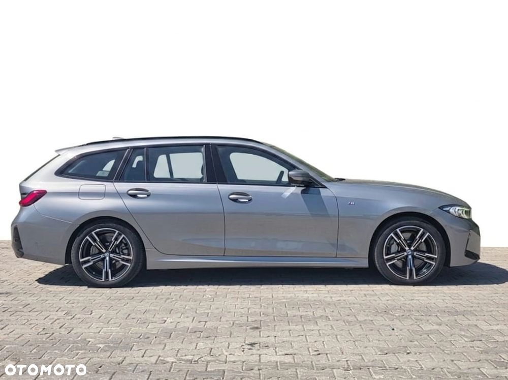 BMW Seria 3 330i xDrive M Sport - 5