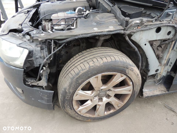 Ćwiartka nadwozia lewy przód AUDI A5 Coupe 8T 1.8 TFSI