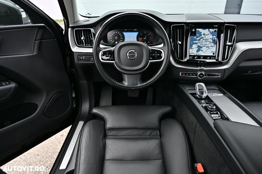 Volvo XC 60 B4 MHEV AT8 AWD Inscription - 19