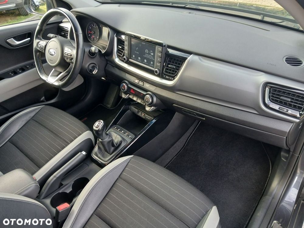 Kia Stonic 1.4 L - 13