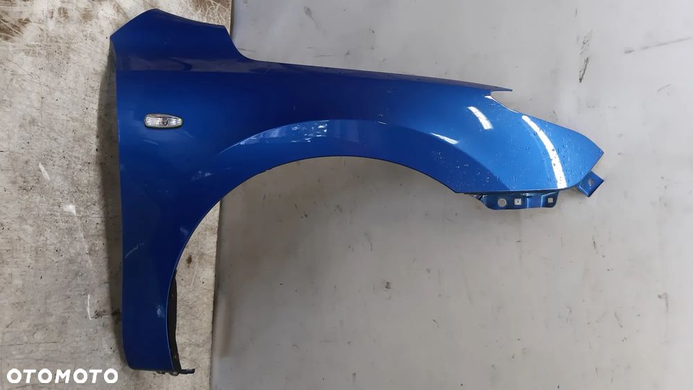 * BŁOTNIK PRAWY PRZÓD HYUNDAI I30 BŁĘKITNY KOLOR BV - 1