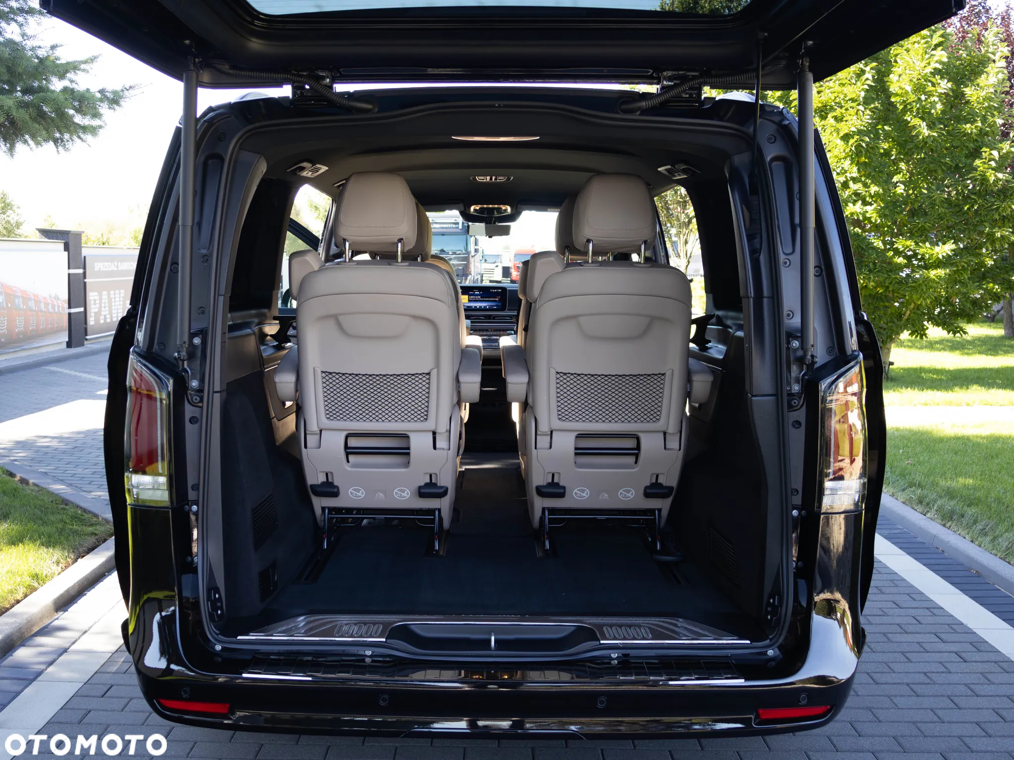 Mercedes-Benz Klasa V 300 d 4-Matic 9G-Tronic Exclusive (d³ugi) - 21
