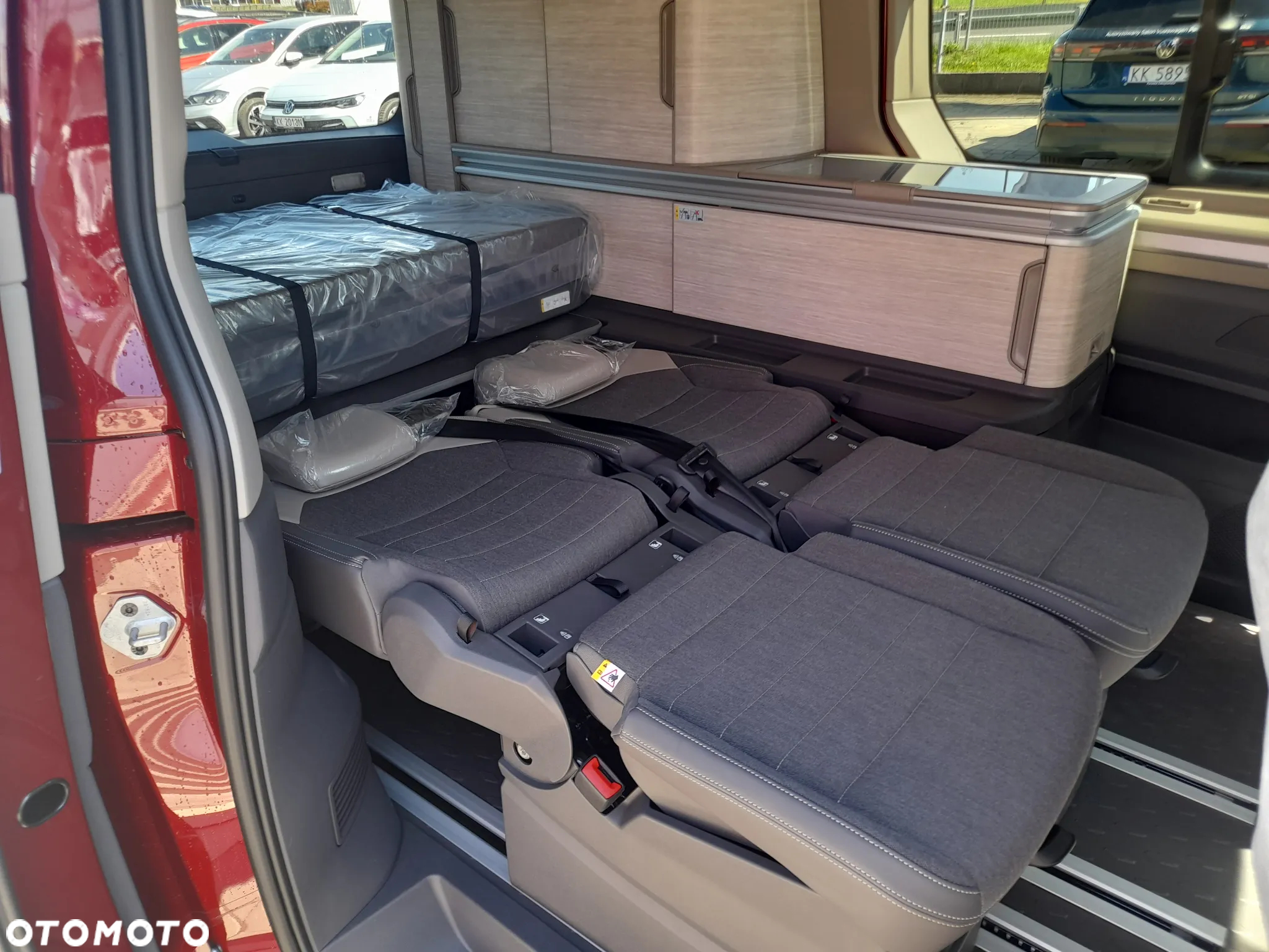Volkswagen California - 11