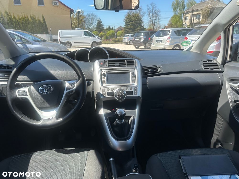 Toyota Verso 1.8 Executive - 8