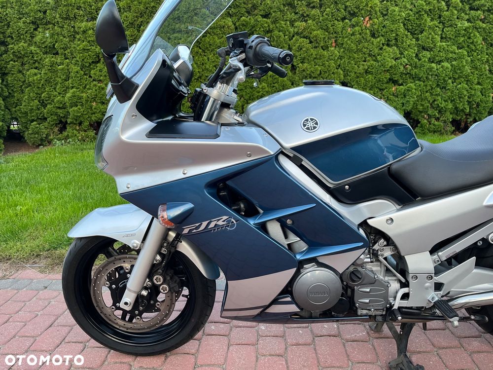 Yamaha FJR - 25