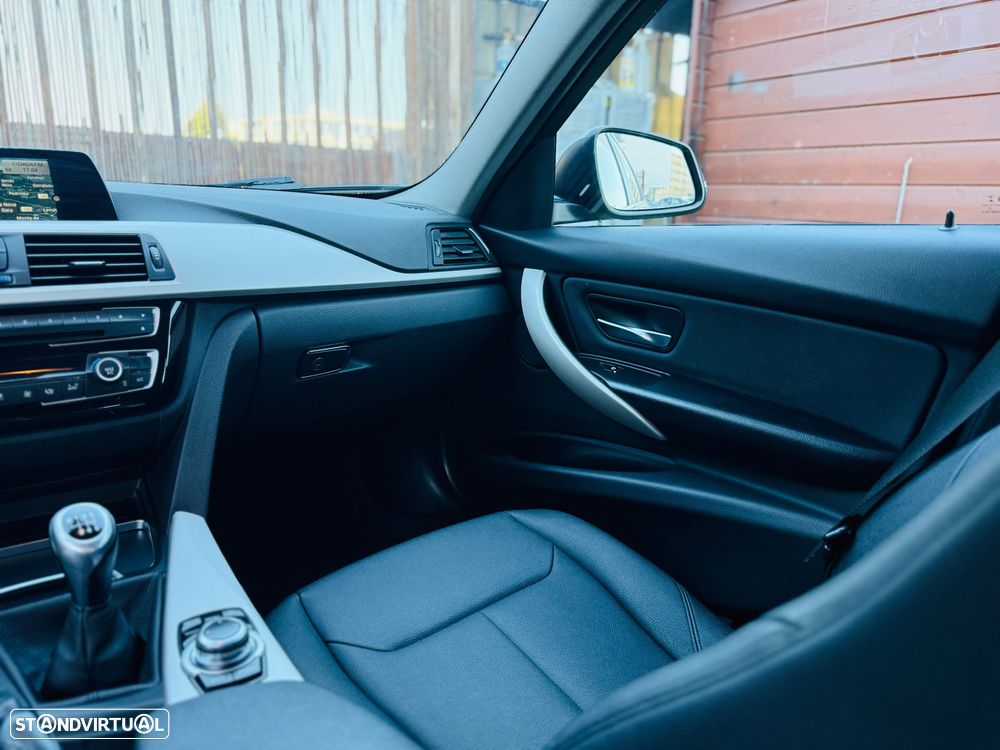 BMW 316 d Touring Advantage - 16