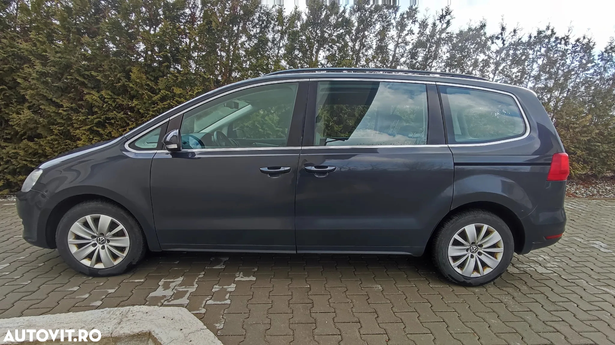 Volkswagen Sharan 2.0 TDI 4MOTION BlueMotion Technology Comfortline - 4