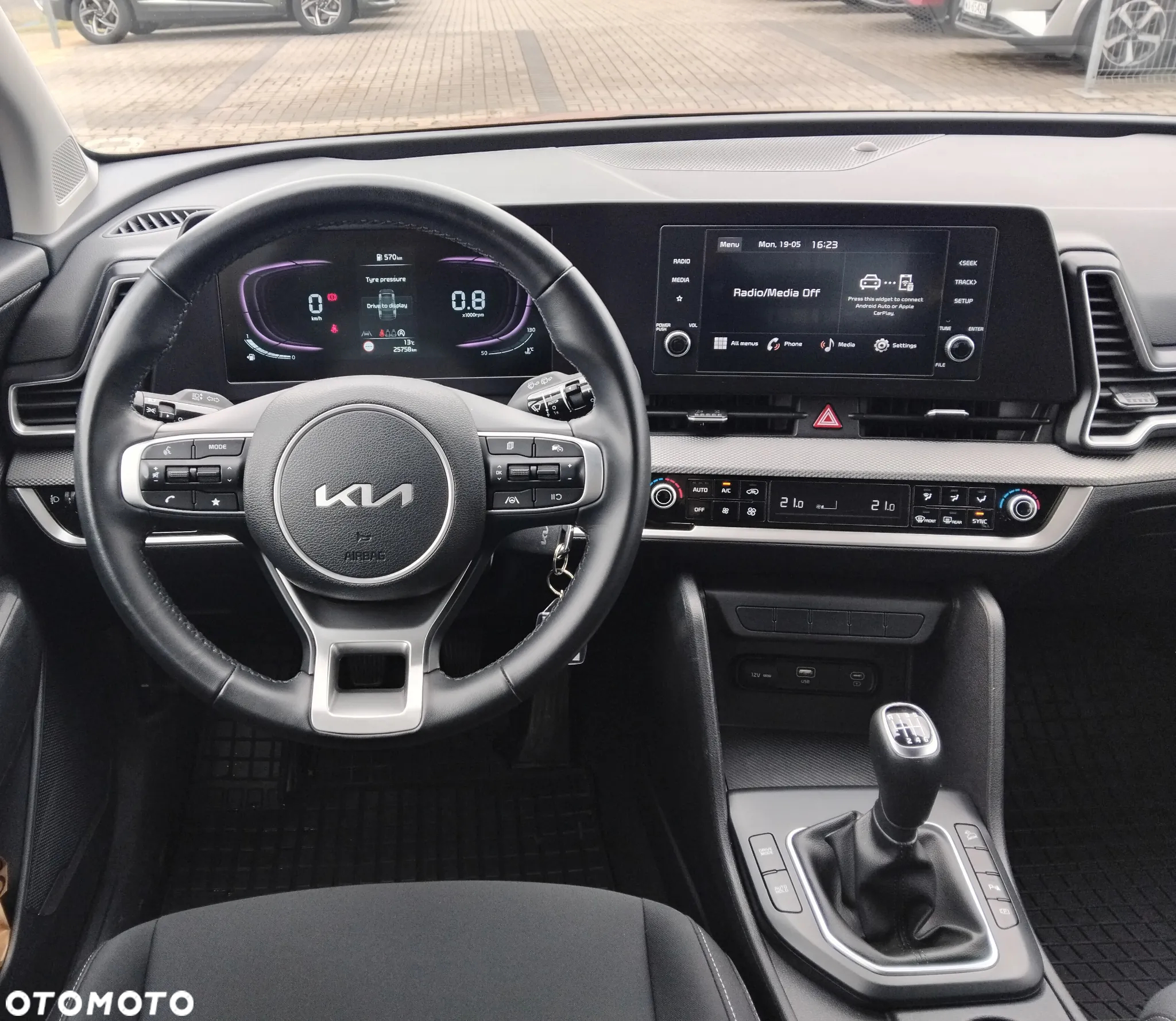 Kia Sportage 1.6 T-GDI M 2WD - 10