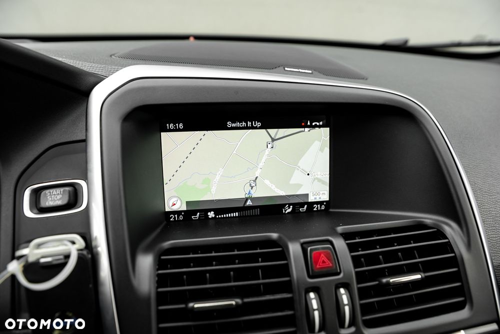 Volvo XC 60 D4 AWD Geartronic Summum - 36