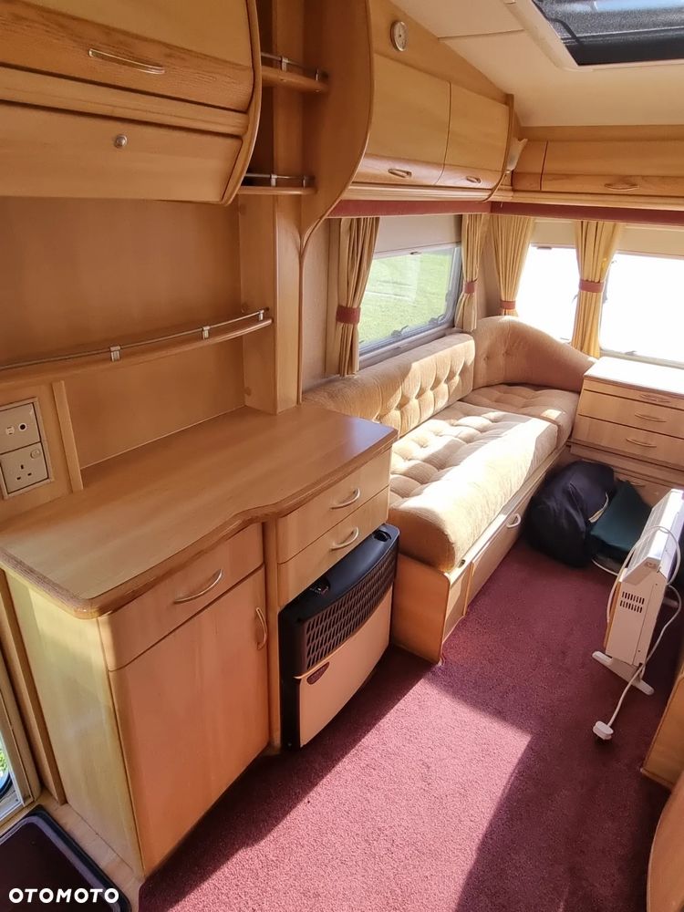 SWIFT Sterling Eccles 2000 - 36