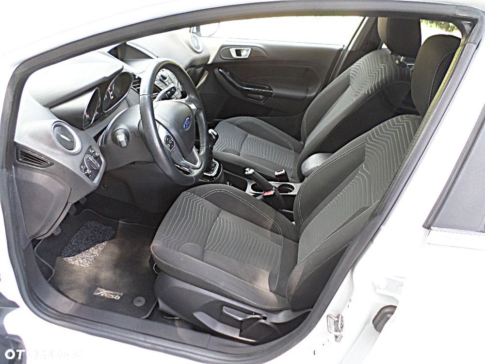 Ford Fiesta 1.25 Titanium EU5 - 17
