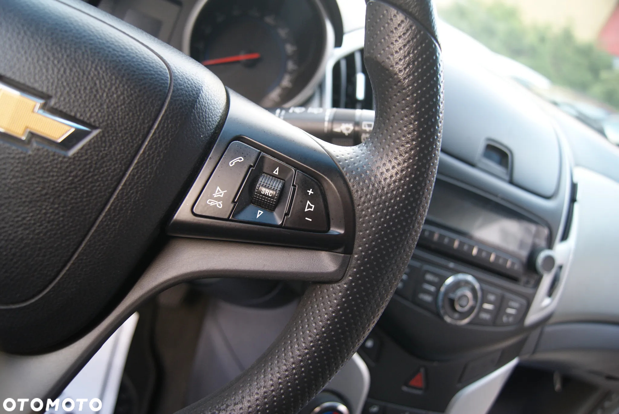 Chevrolet Cruze 1.6 LS - 21