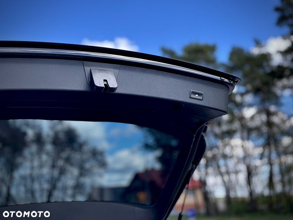 Audi A4 Avant 2.0 TDI Multitronic - 9