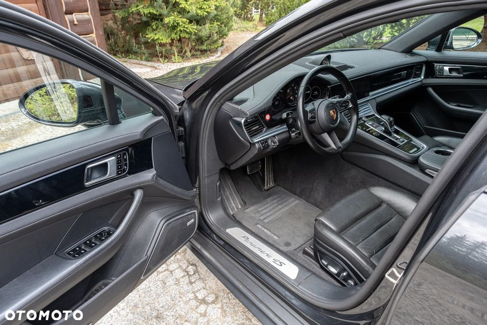 Porsche Panamera 4S - 21