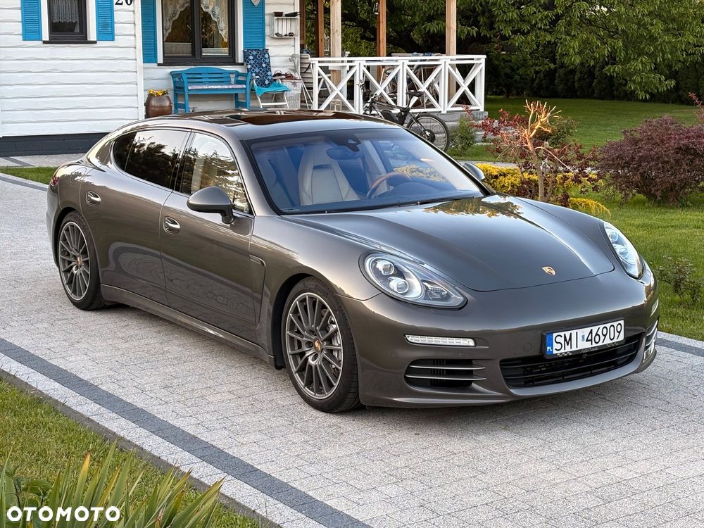 Porsche Panamera 4S Executive - 15