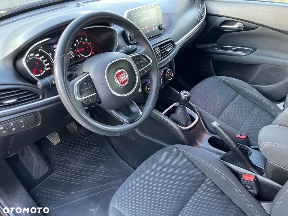 Fiat Tipo 1.4 T-Jet 16v Lounge - 9