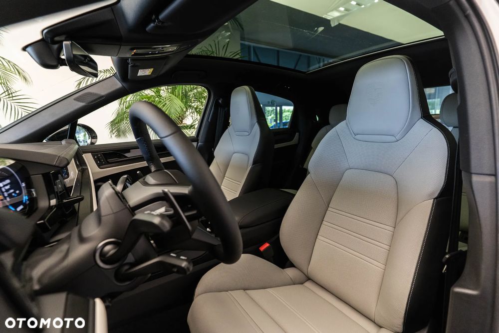Porsche Cayenne Black Edition - 12