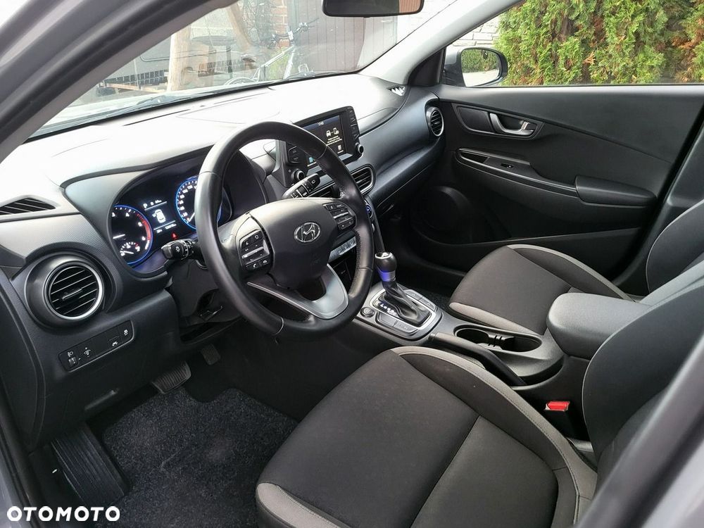 Hyundai Kona - 11