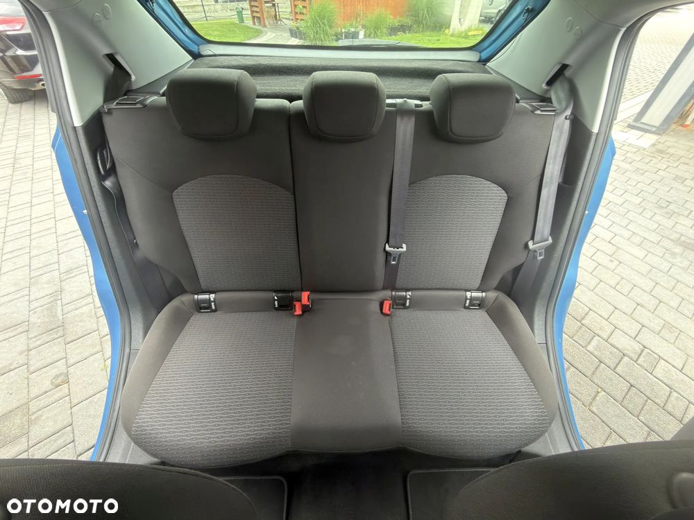 Opel Corsa 1.4 16V Edition - 11