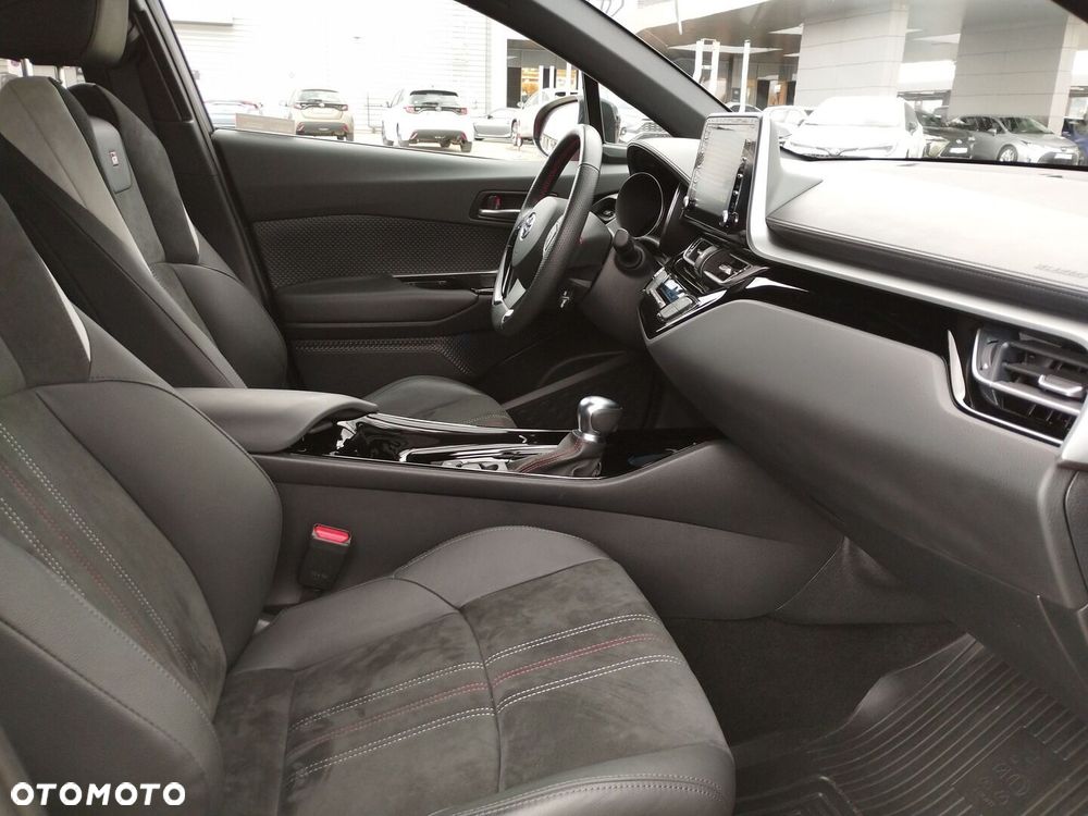 Toyota C-HR 2.0 Hybrid GR Sport - 11