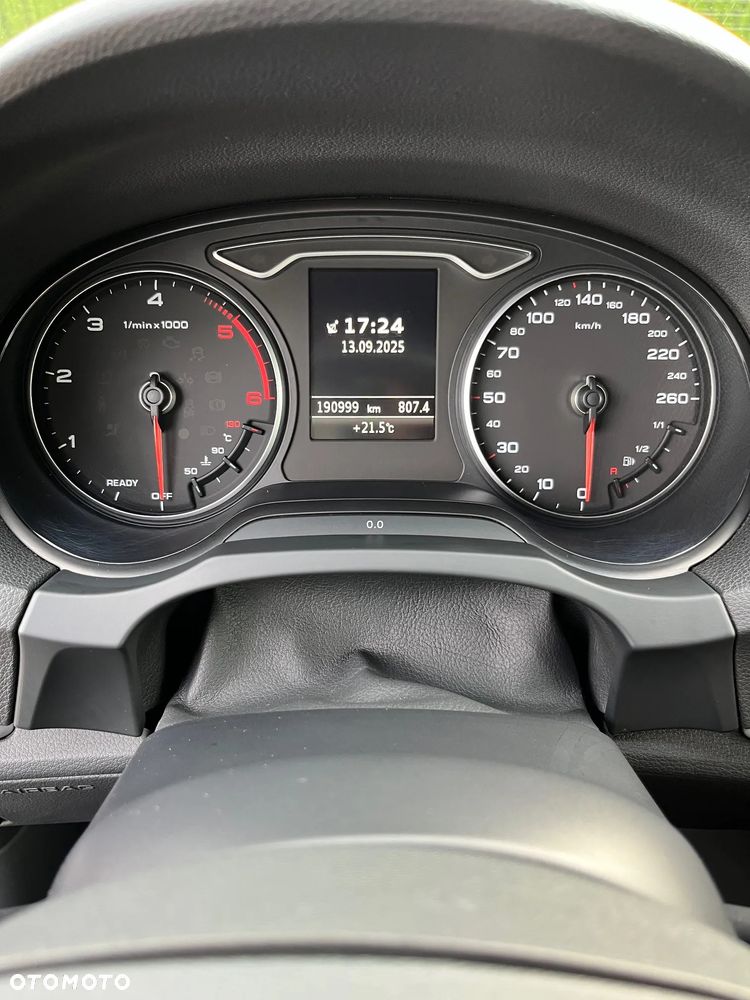 Audi A3 2.0 TDI S line Sportpaket - 19