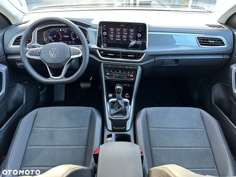 Volkswagen T-Roc - 21