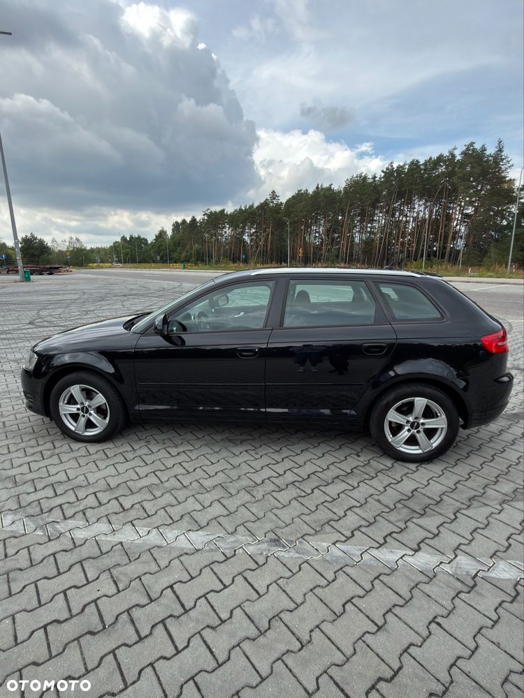 Audi A3 Sportback 2.0 TDI DPF Ambiente - 11