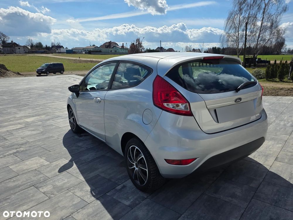 Ford Fiesta 1.25 Trend Edition - 38