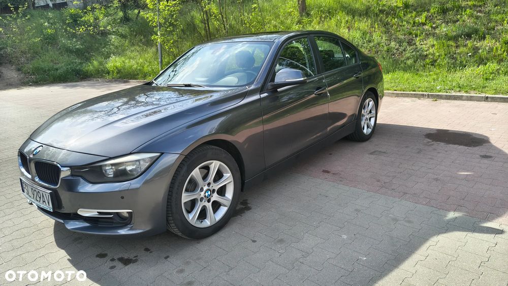 BMW Seria 3 328i xDrive - 13