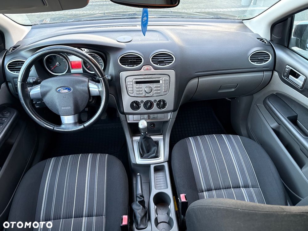 Ford Focus 1.6 Comfort - 13