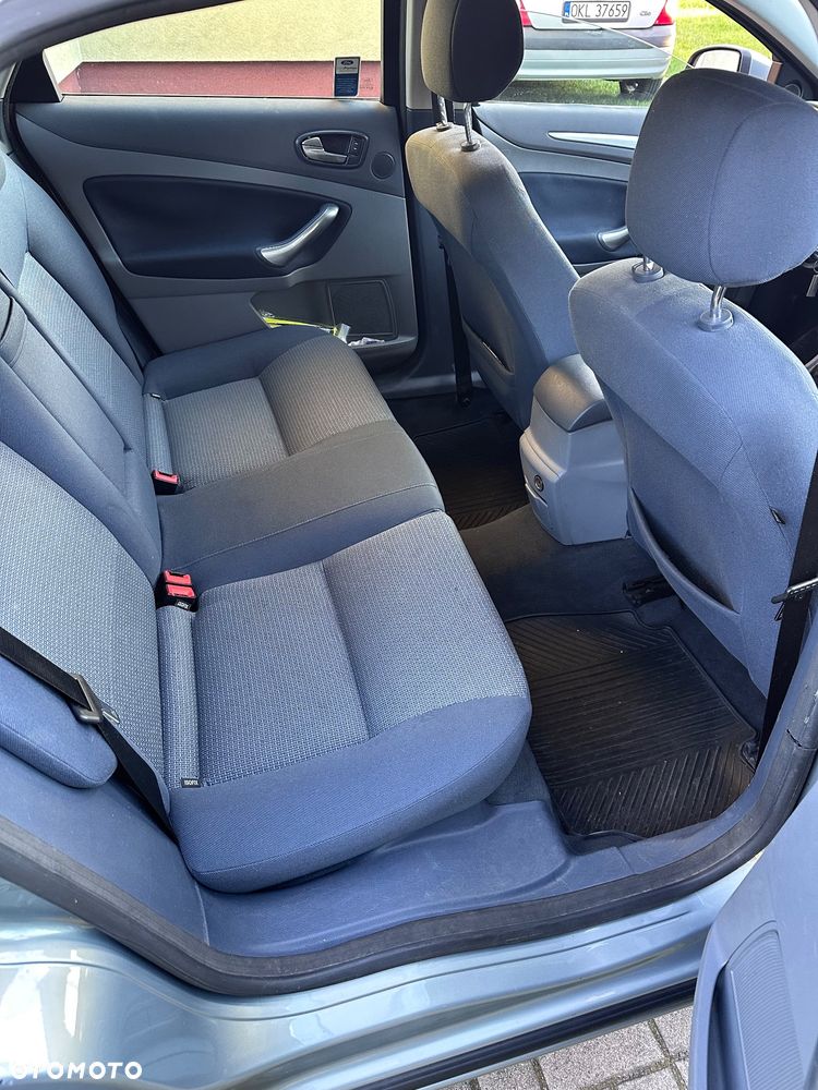 Ford Mondeo 2.0 Gold X - 20