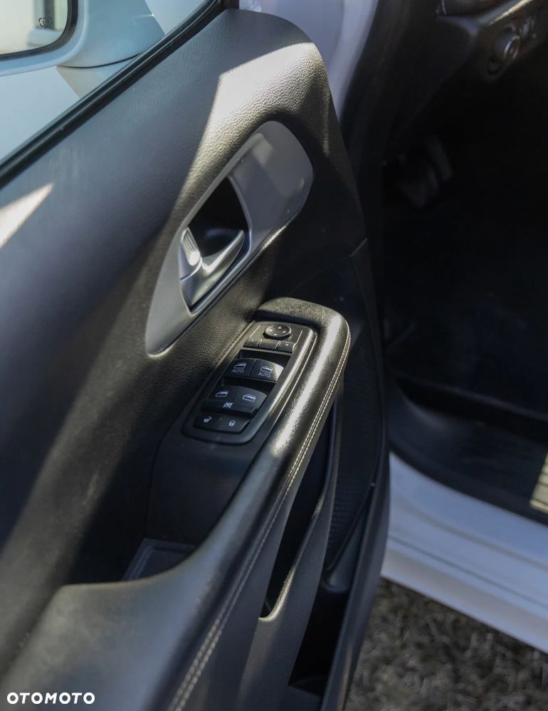 Chrysler Pacifica - 21