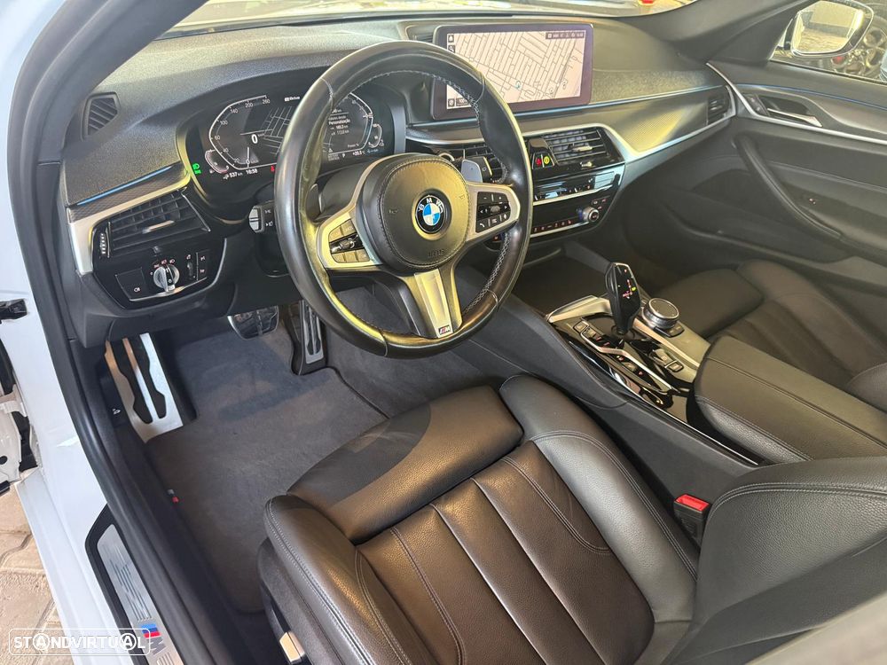 BMW 530 e Pack Desportivo M - 18