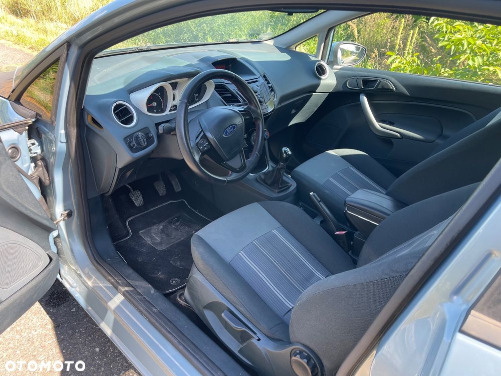 Ford Fiesta - 15
