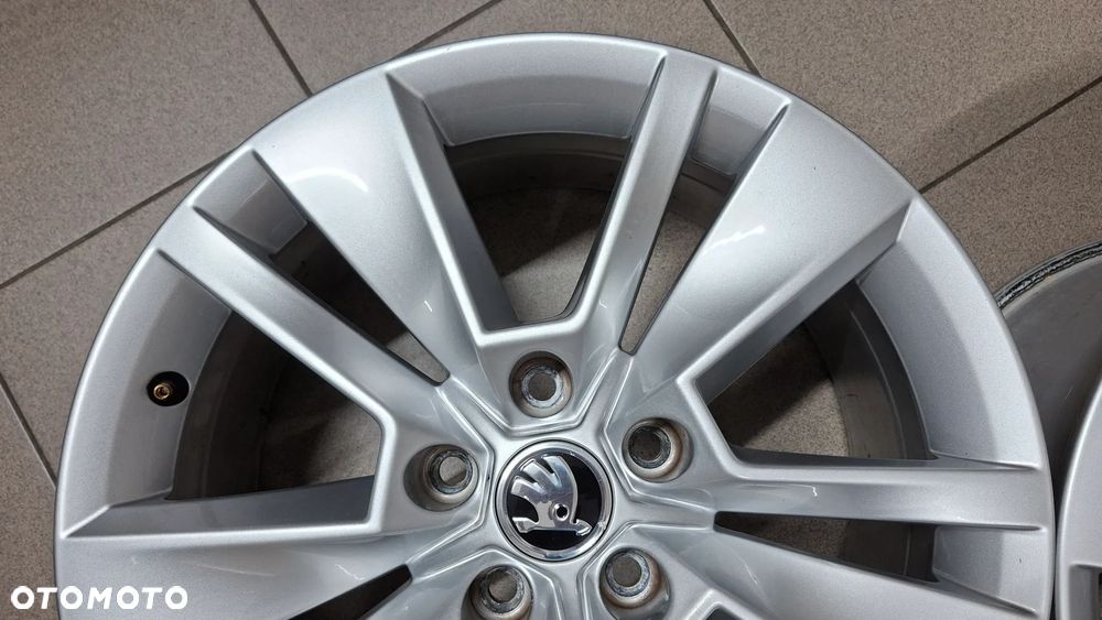 Felgi Aluminiowe 17 Skoda Karoq Kodiaq 5x112 ET 45 - 13