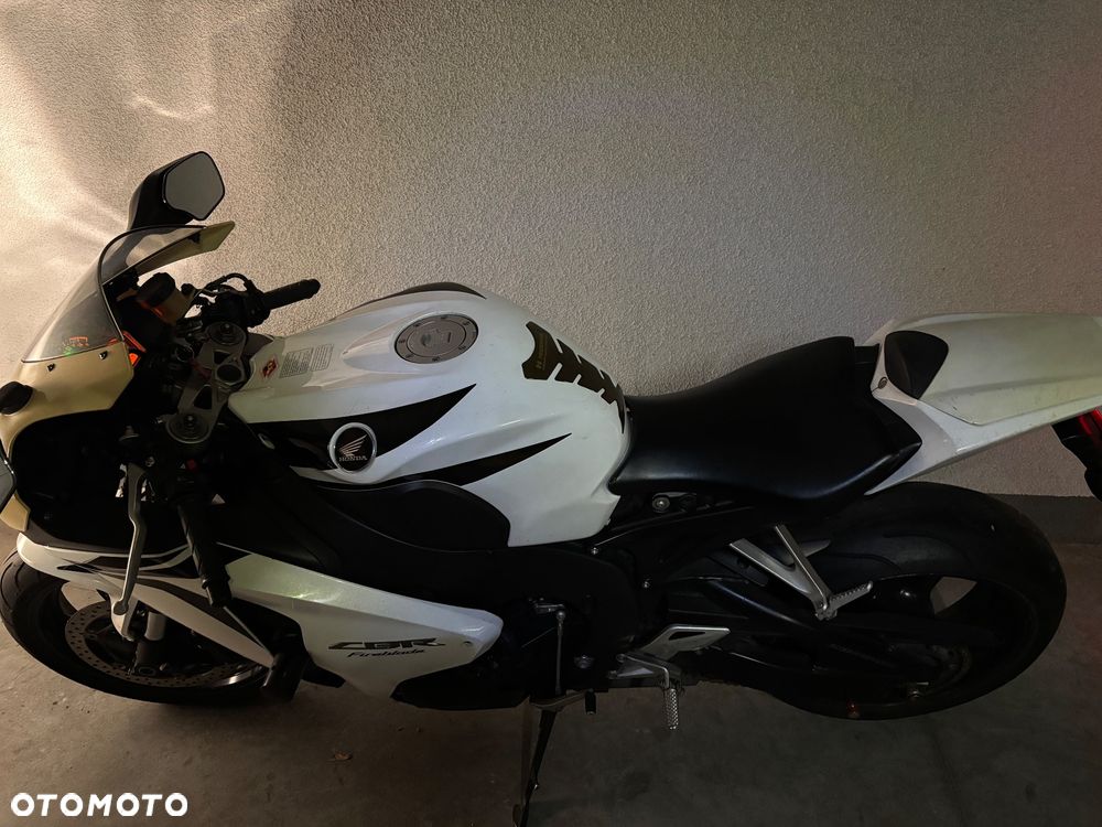 Honda CBR - 15