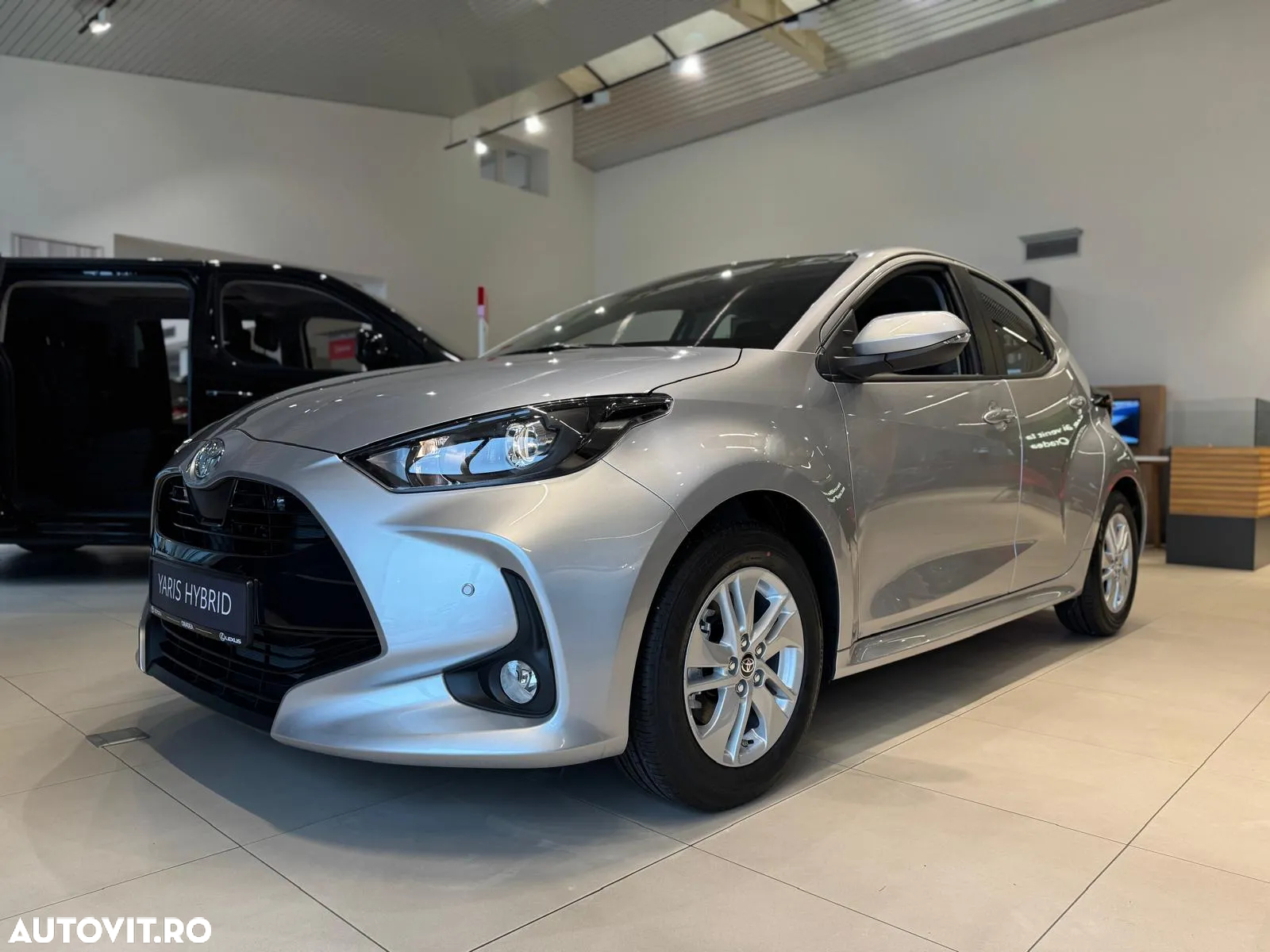 Toyota Yaris 1.5 VVT-i HSD Active - 5