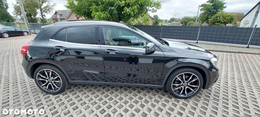 Mercedes-Benz GLA - 19