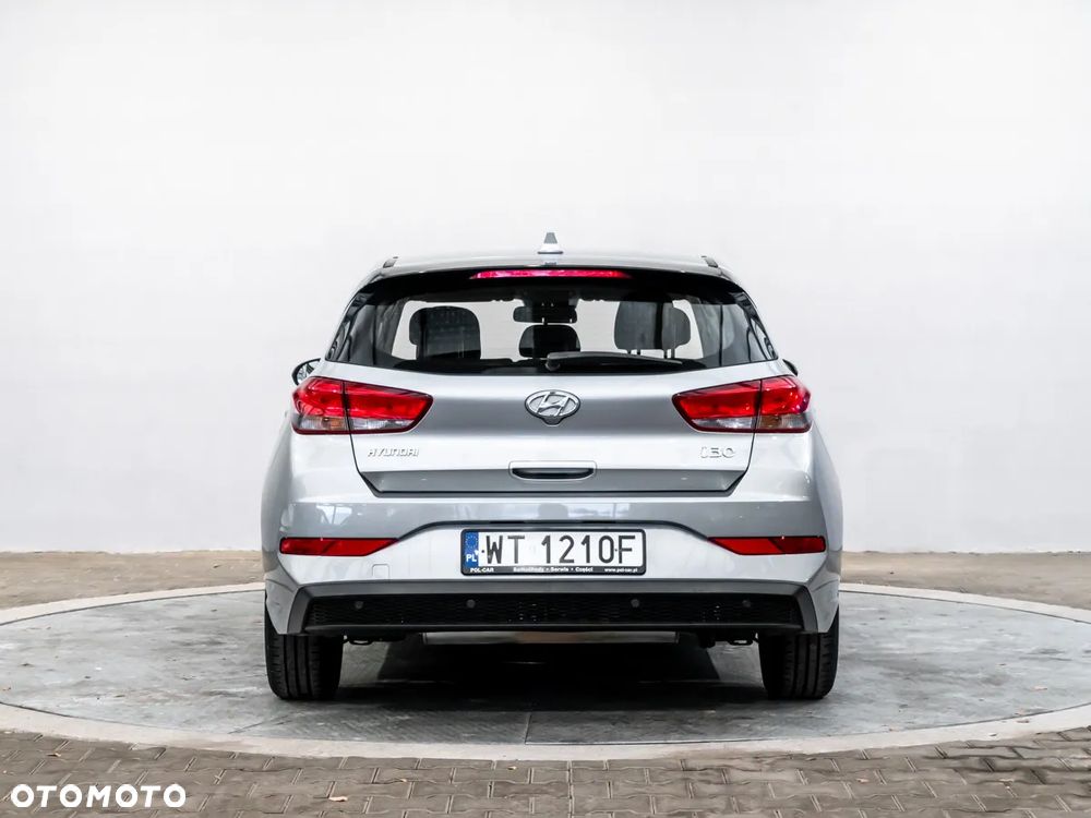 Hyundai i30 1.5 DPI Classic + - 8