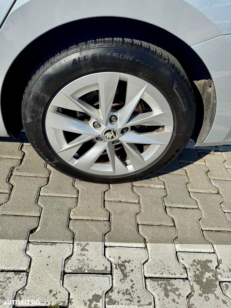 Skoda Octavia 2.0 TDI DSG Premium Edition - 22