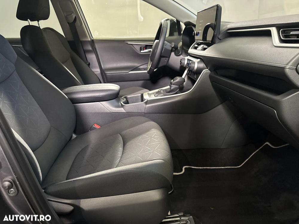 Toyota RAV4 - 12