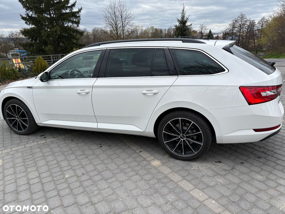 Skoda Superb 2.0 TDI Sportline - 14