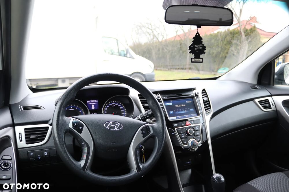 Hyundai i30 blue 1.4 Trend - 32