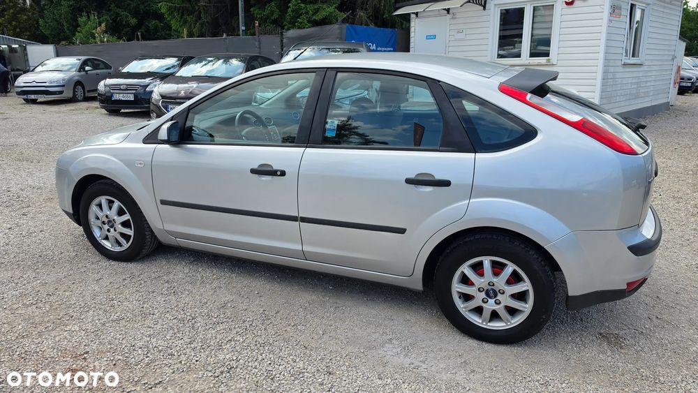 Ford Focus 1.8 Trend - 29