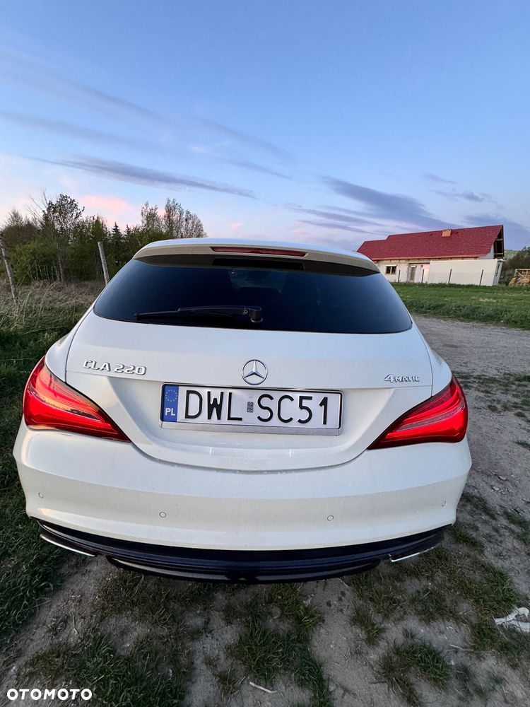 Mercedes-Benz CLA 220 4-Matic AMG Line - 8